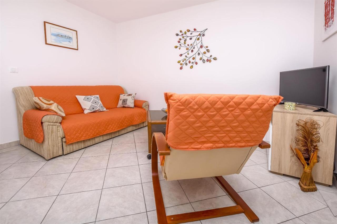 Apartments Viktor ロゴズニッツァ エクステリア 写真