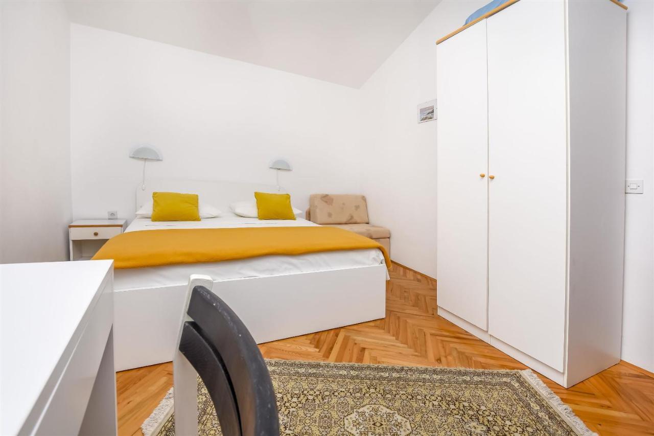 Apartments Viktor ロゴズニッツァ エクステリア 写真